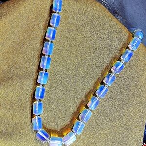 OPAL ( CYLINDER) EACH STONE HAND TIED. 18" WITH 2" STERLING EXTENDER. (N-283319)